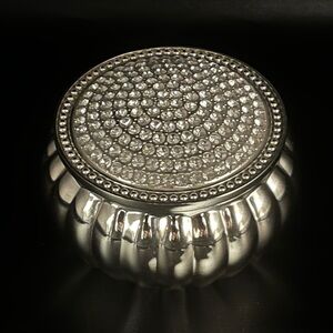 Vintage -style, silver-plated trinket box with a lid encrusted with rhinestones